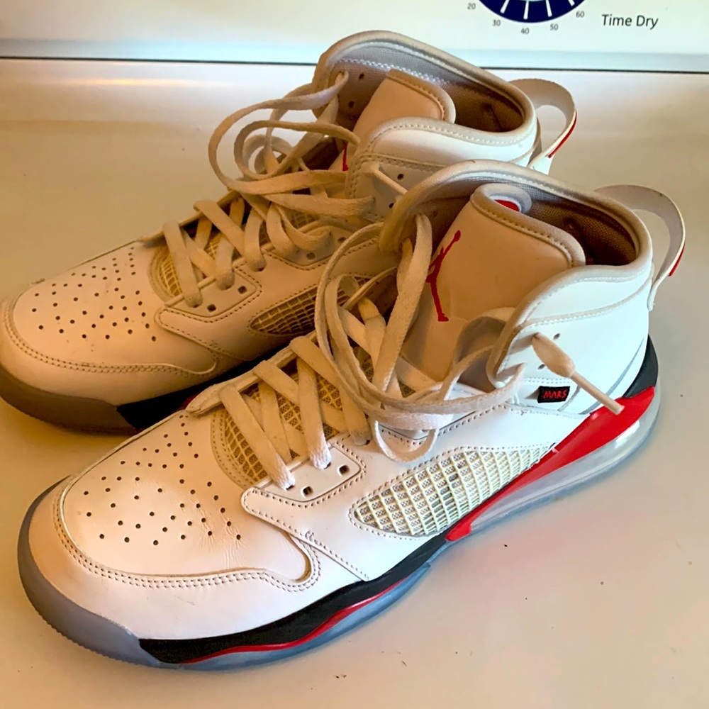 Jordan mars 270 basketball shoe
